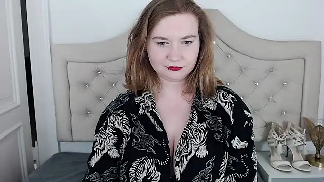 LaraDream online show from 02/06/25, 11:48