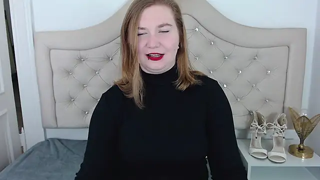 LaraDream online show from 02/07/25, 10:20