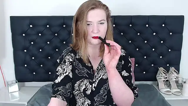 LaraDream online show from 02/27/25, 09:58