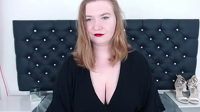 LaraDream online show from 03/20/25, 10:07