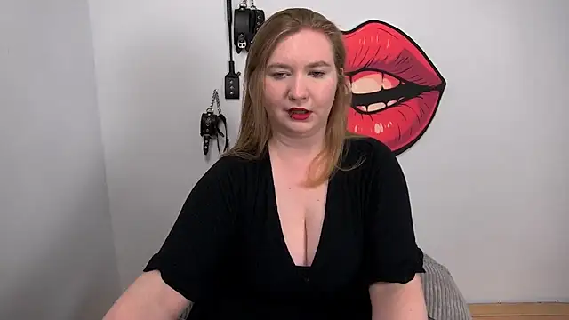 LaraDream online show from 09/13/25, 11:43