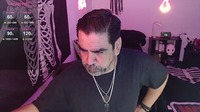 soyelcarlitos  online show from 06/06/26, 06:29
