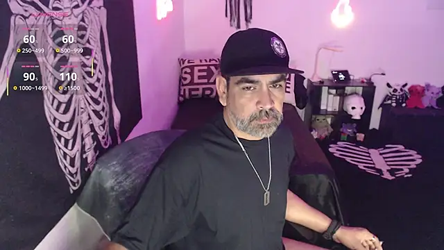 soyelcarlitos  online show from 06/08/26, 07:42