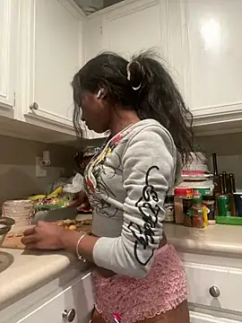 Snapshot of mismialove chatting on 04/16/26, 03:07 mismialove online show from 04/16/26, 03:07