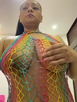 Snapshot of sofia_xxx02 chatting on 06/02/26, 11:56 sofia xxx02 online show from 06/02/26, 11:56