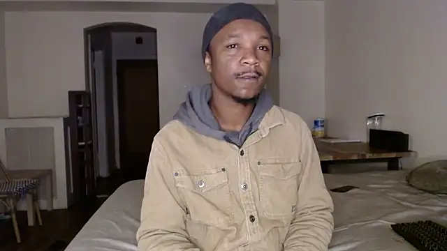 Snapshot of Letgeti chatting on 09/15/25, 06:57 Letgeti online show from 09/15/25, 06:57