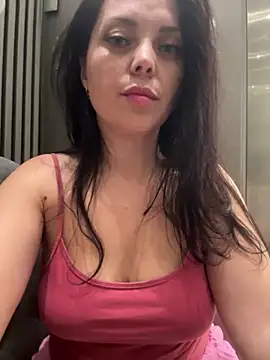 Snapshot of Kate_Joy chatting on 03/05/25, 09:48 Kate Joy online show from 03/05/25, 09:48