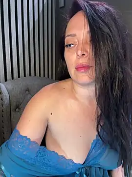 Snapshot of Kate_Joy chatting on 03/07/25, 12:15 Kate Joy online show from 03/07/25, 12:15