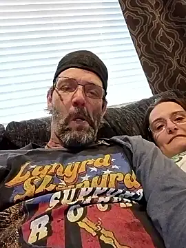 Snapshot of Donglong80 chatting on 10/31/25, 09:16 Donglong80 online show from 10/31/25, 09:16