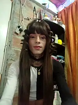 333kristal777 online show from 02/01/25, 03:19